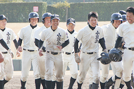小豆島高校　偏差値　野球部　メンバー　部員　髪型　長髪　選手宣誓　練習試合　監督　甲子園 応援 フェリー